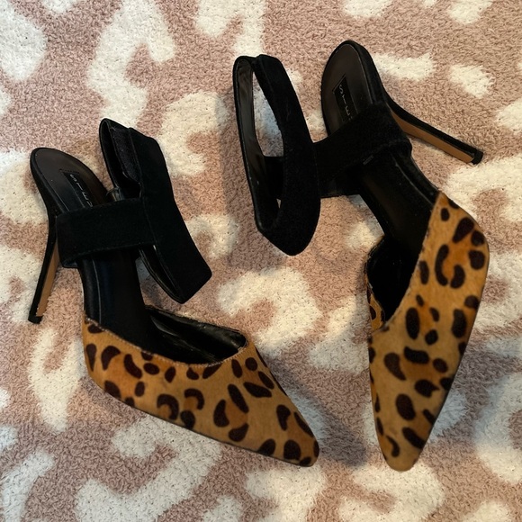 Heels Leopard Steven Steve Madden Point Toe SZ 10 Pumps Ankle Strap - Picture 1 of 11